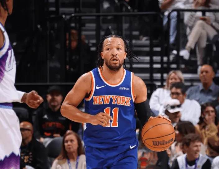 布伦森今日28分4篮板8助攻，上一场同样砍下28分4篮板8助攻